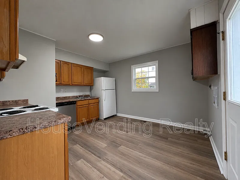 2 bed, 1.0 bath, 720 sqft, $1,530 — Photo 4