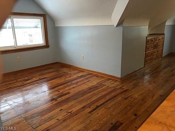 4th image of 30069 Robert St