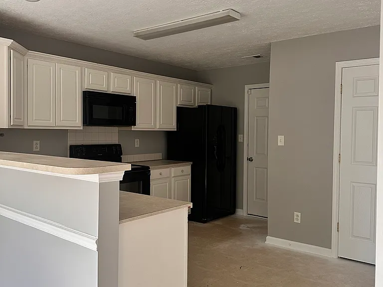 220 Strawberry Fields Rd — Photo 8