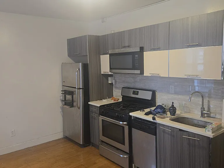 831 Madison St #4C — Photo 6