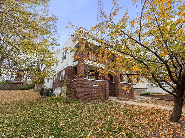 3126 McGee St — Photo 1