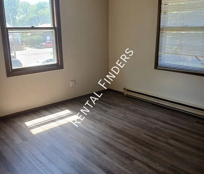 10 Cottage Row #5 — Photo 2