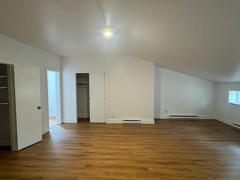 107 W Monument St #4C — Photo 6