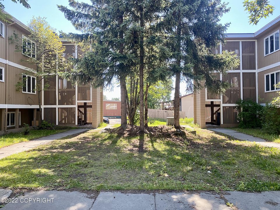 2nd image of 2314 Jefferson Ave