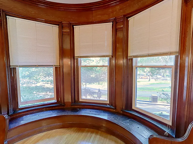 377 Commonwealth Ave — Photo 5