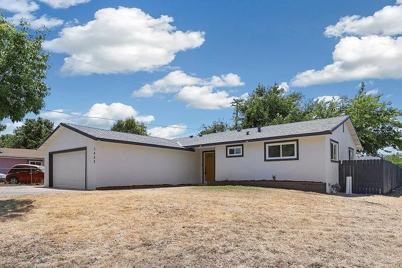 7400 Troon Way photo 1