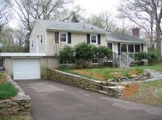 95 Birchwood Dr, North Kingstown, RI 02852