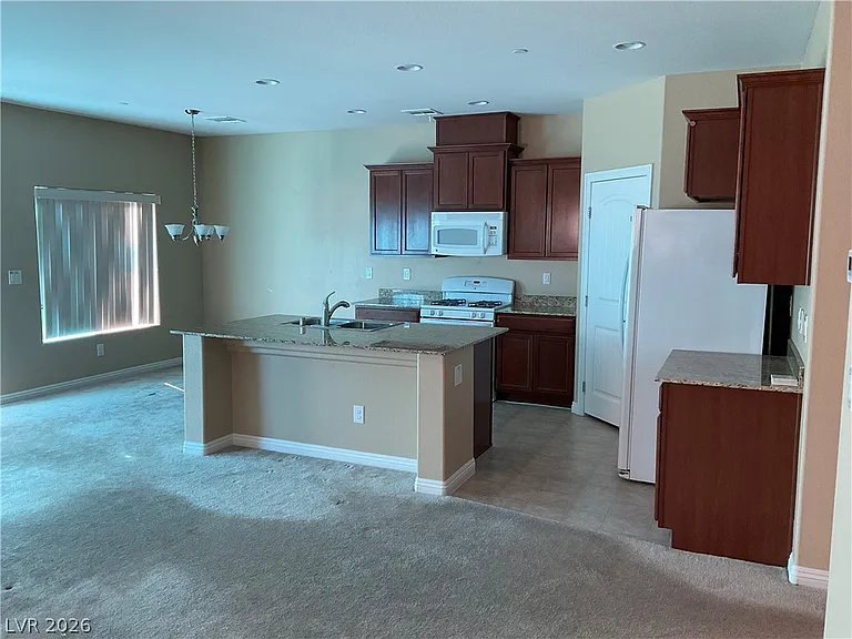 12 Jasmine Point St — Photo 2