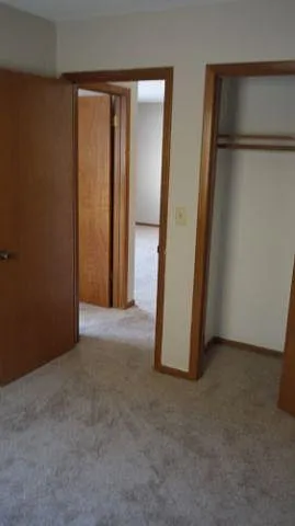closet bedroom 2