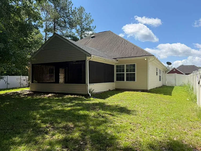 900 Rachel Ln — Photo 16