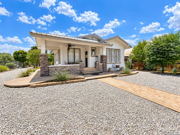 1390 Quarry St, Eagle Pass, TX 78852