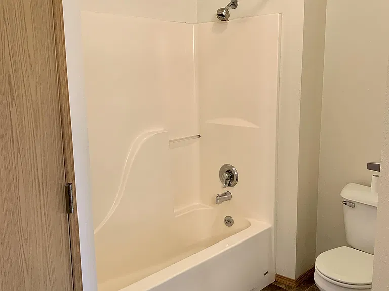 323 Janet St — Photo 19