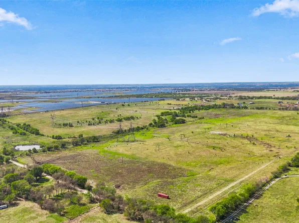 7225 N Hickory Rd, Krum, TX 76249