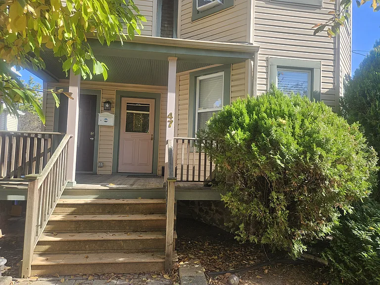 Walnut St — Photo 9