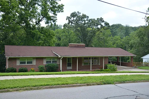 50 Wendover Rd Photo 1