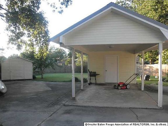 3rd image of 16235 Galvez Ave