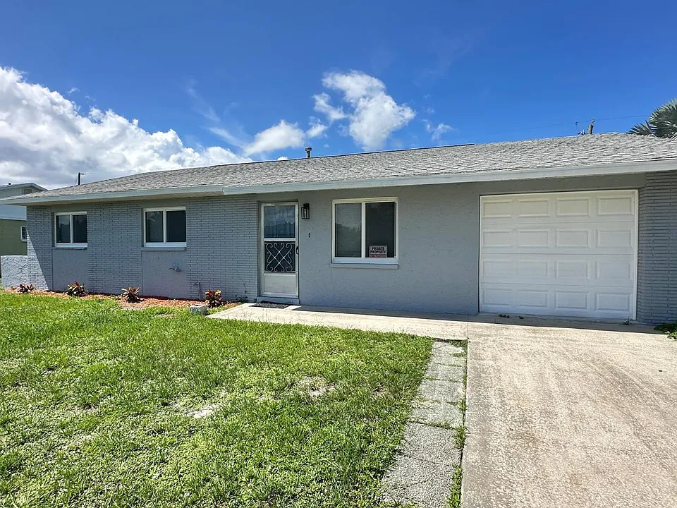 2979 Matthew Dr