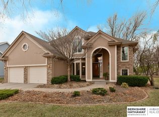 503 W Centennial Rd, Papillion, NE 68046