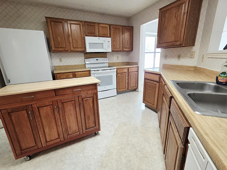 7408 Forest Strm — Photo 15