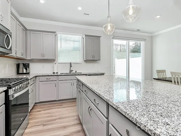 16042 Red Buckeye Ln — Photo 39