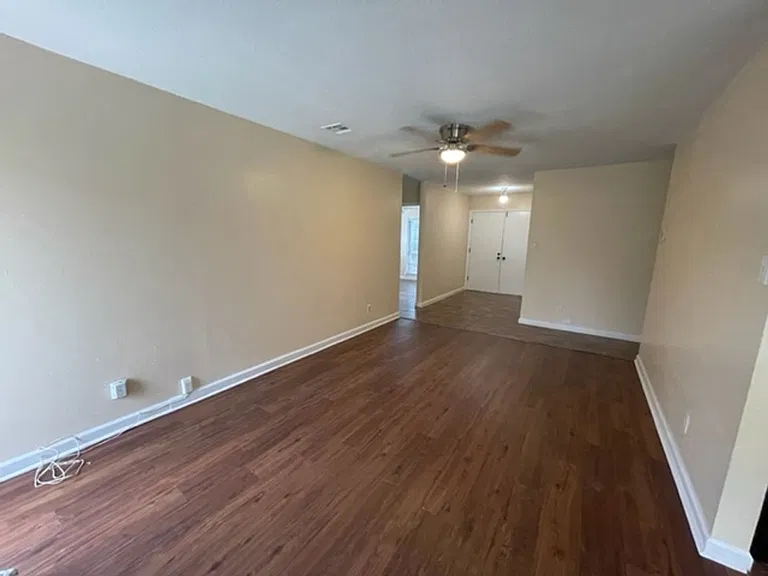 838 Saddlebrook Dr — Photo 16