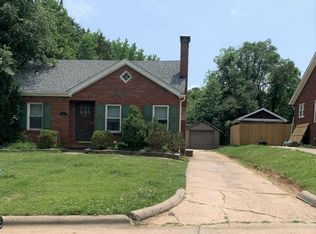 911 Douglas St, Alton, IL 62002