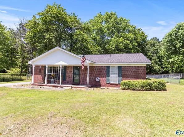 2541 Charity Ln, Hazel Green, AL 35750