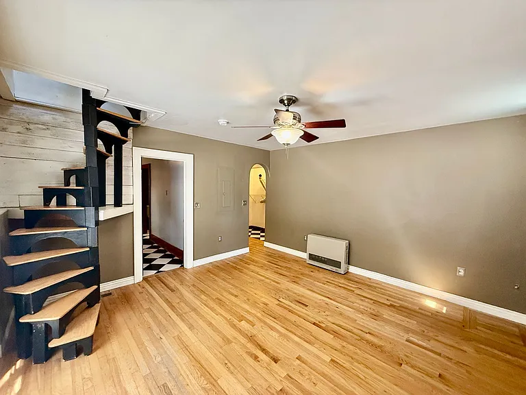519 S Cedar St — Photo 10