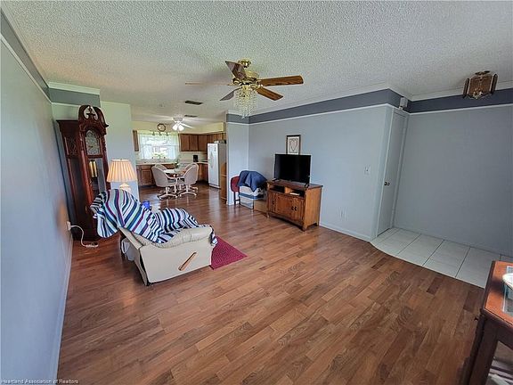 5th image of 1235 Killarney Dr
