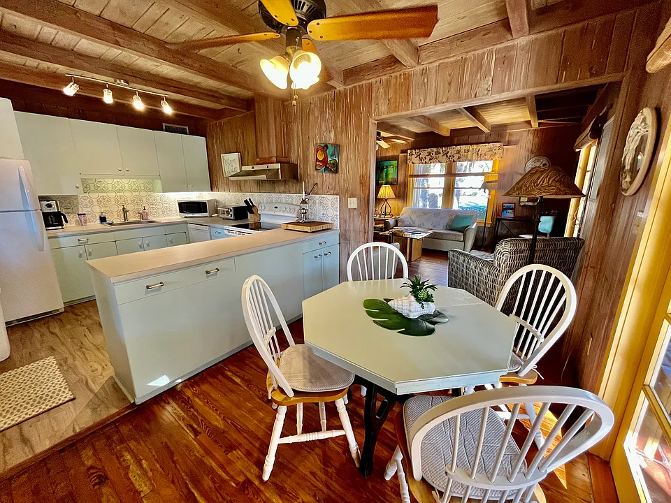 Fully equipped kitchen with all you need to make your favorite recipes
