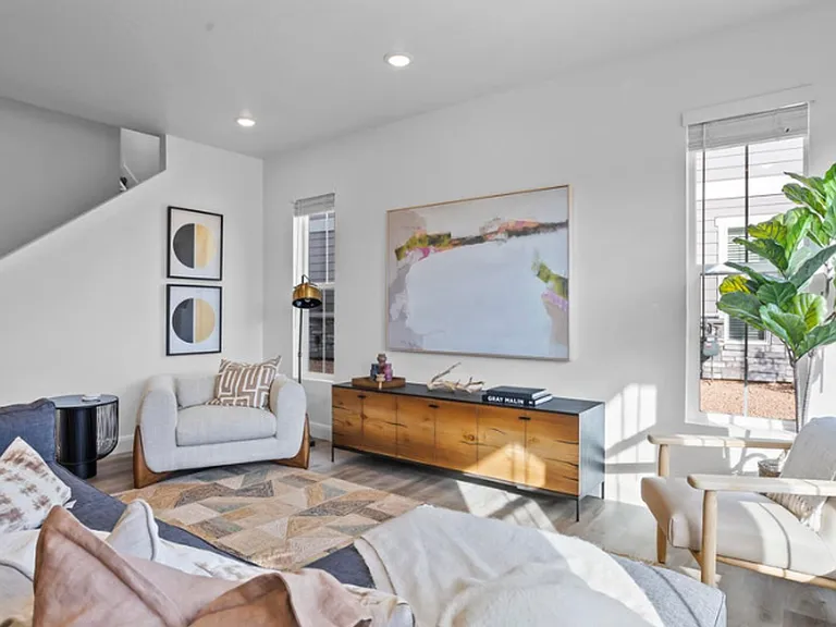 488 W Greenstone Pl — Photo 8