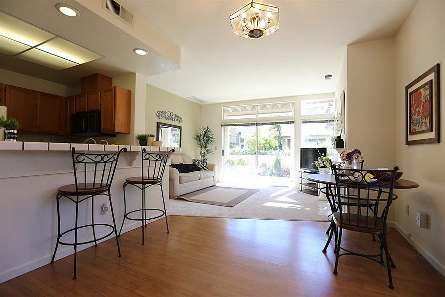 1st image of 1681 Parkview Green Cir