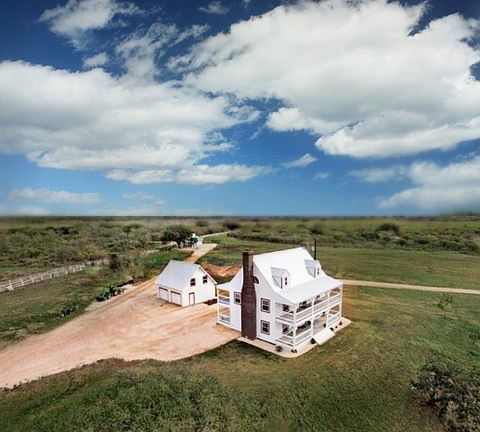 3rd image of 123 Country Ln