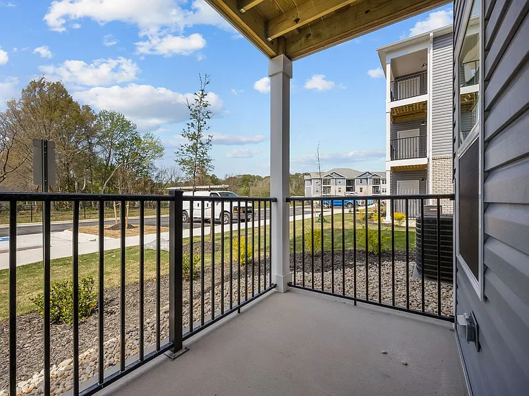 Harbor Village Apartments — Photo 45