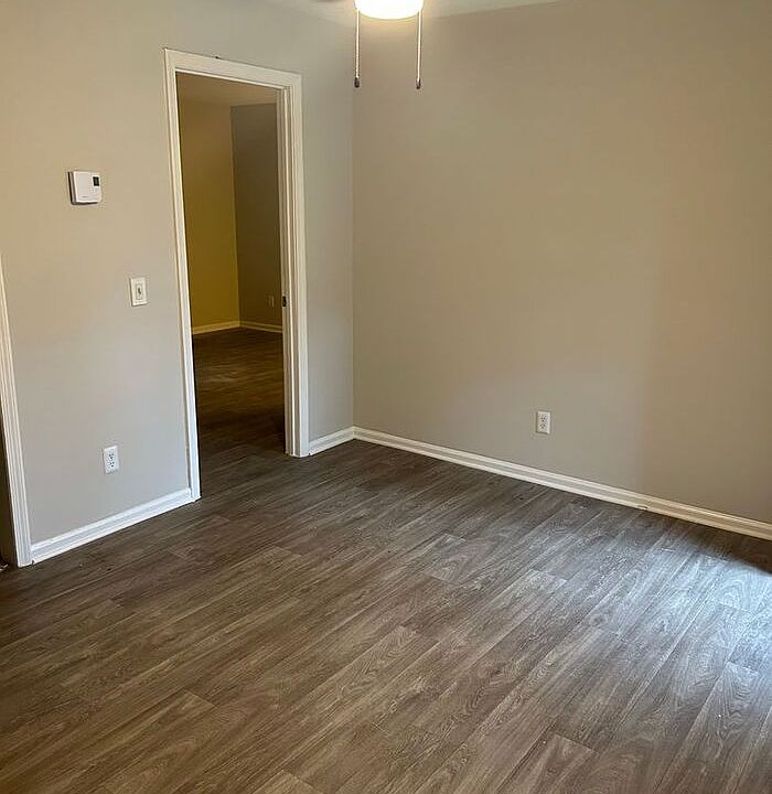2nd image of 7570 Faraday Pl #D
