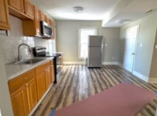 14 Ingalls St APT 2, Worcester, MA 01604