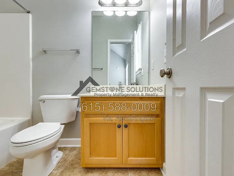 1012 McKenna Dr — Photo 25