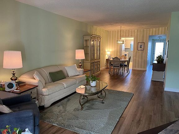 2nd image of 2660 SW 22nd Avenue #1203