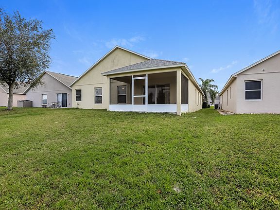 5th image of 127 Prairie Falcon Dr
