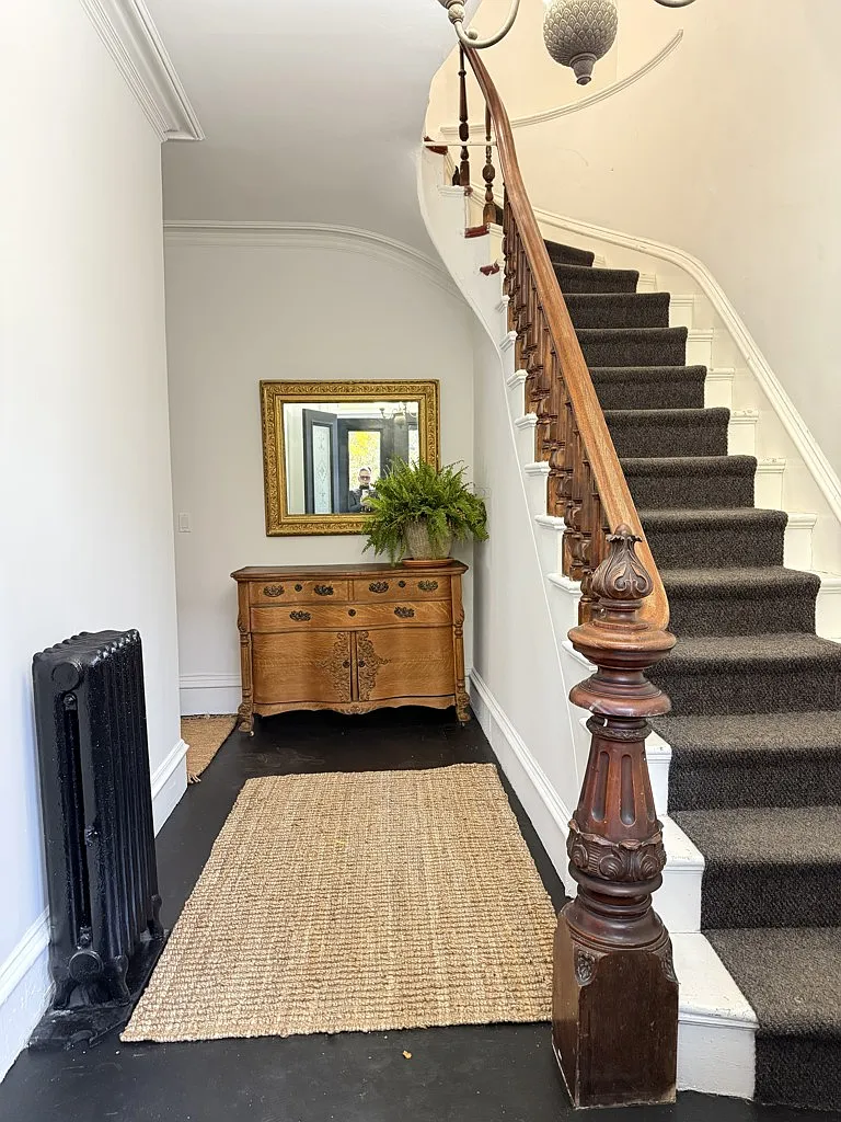 Stylish 2-Bedroom Apartment in Vibrant Portland — Photo 2