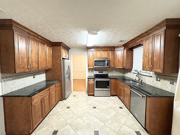 2nd image of 5212 Pine Branch Cir