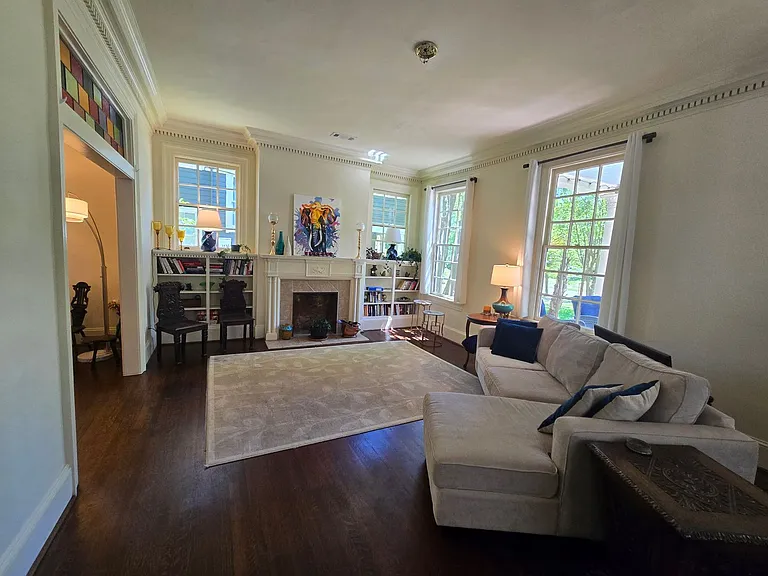 379 Felder Ave — Photo 8