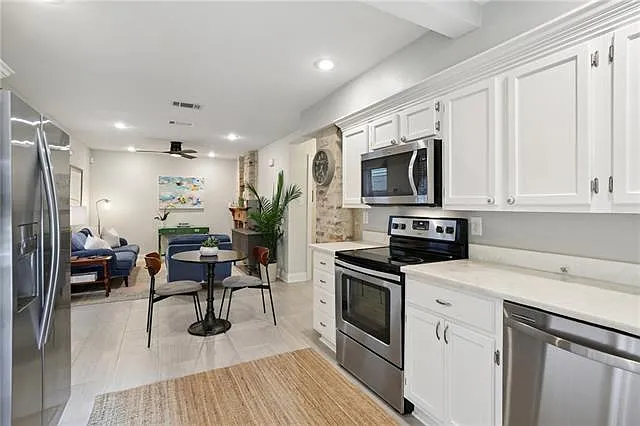 729 Lyons St #A — Photo 8