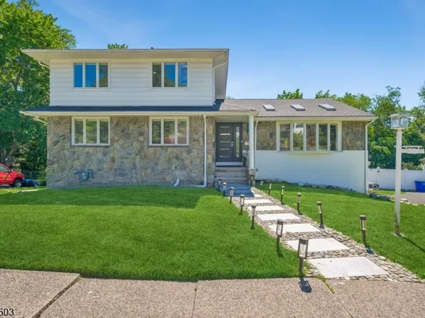 13 Munsey Rd, Emerson Boro, NJ 07630