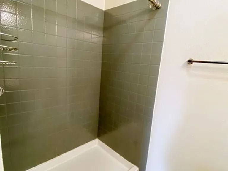 7270 Huntsmen Cir #F — Photo 20