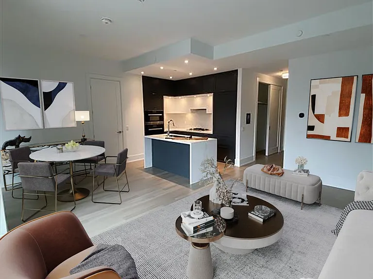 455 Wellington St W #701 — Photo 2