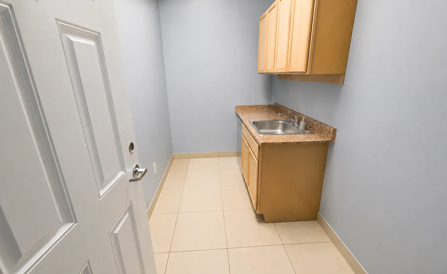 1901 South John Young Pkwy, Kissimmee, FL 34741 - 103 — Photo 4