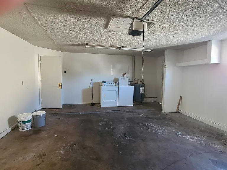 6111 W Cambridge Ave — Photo 15