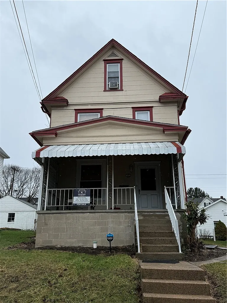 115 Lyon Ave photo 1