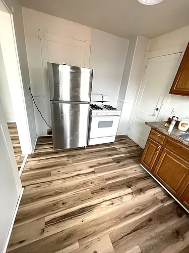 205 205/207 E 3rd St #205 Photo 1